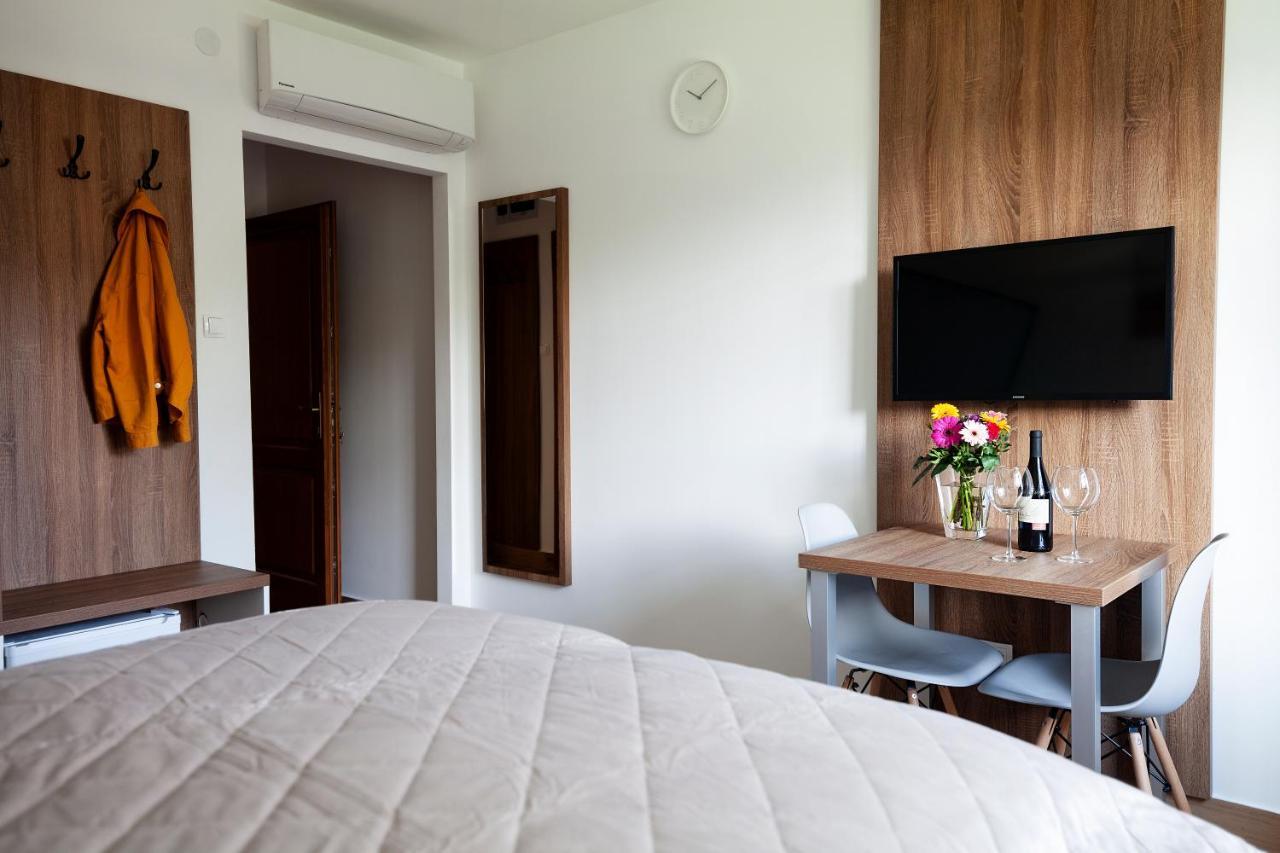 Hvt Comfort Apartments Мезёкёвешд Экстерьер фото