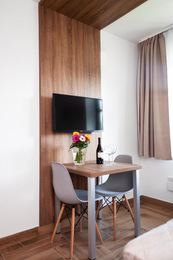 Hvt Comfort Apartments Мезёкёвешд Экстерьер фото
