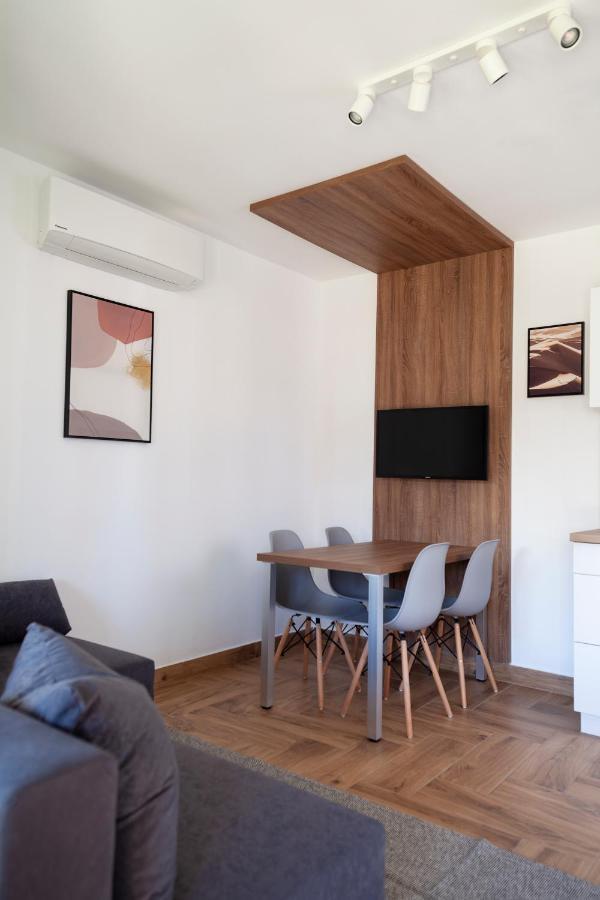 Hvt Comfort Apartments Мезёкёвешд Экстерьер фото
