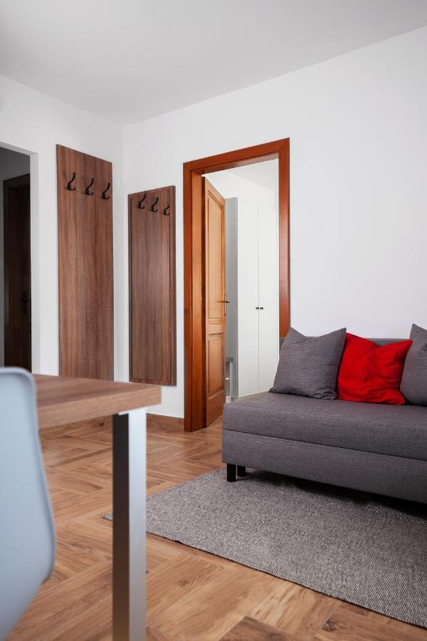 Hvt Comfort Apartments Мезёкёвешд Экстерьер фото