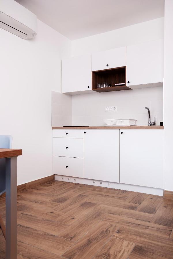 Hvt Comfort Apartments Мезёкёвешд Экстерьер фото