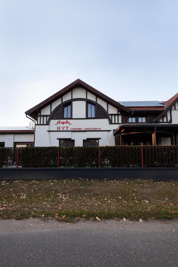 Hvt Comfort Apartments Мезёкёвешд Экстерьер фото