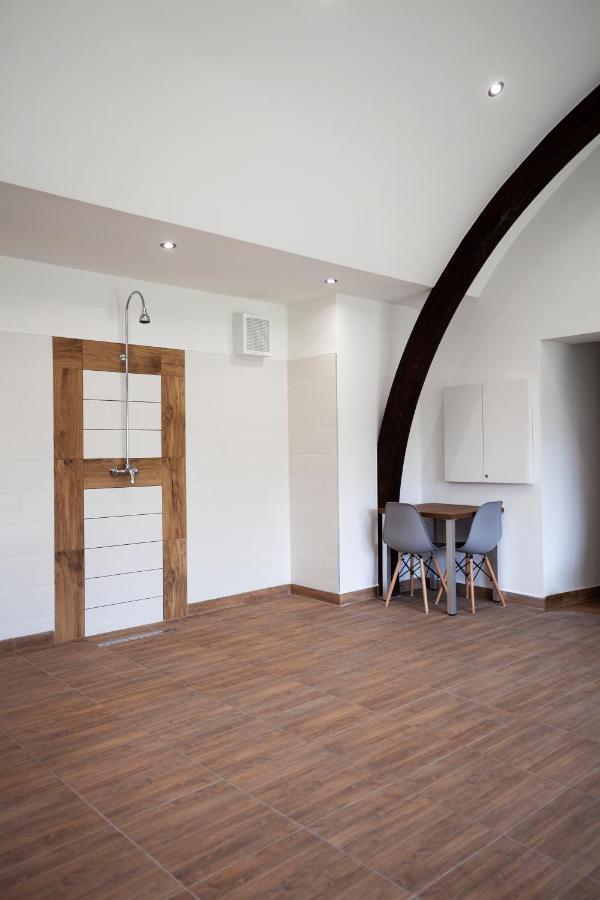 Hvt Comfort Apartments Мезёкёвешд Экстерьер фото