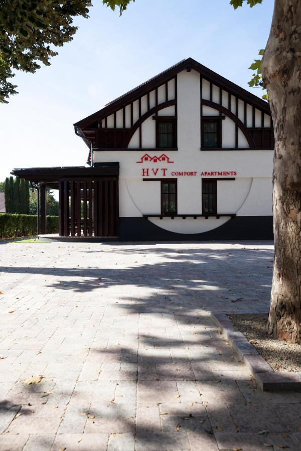 Hvt Comfort Apartments Мезёкёвешд Экстерьер фото